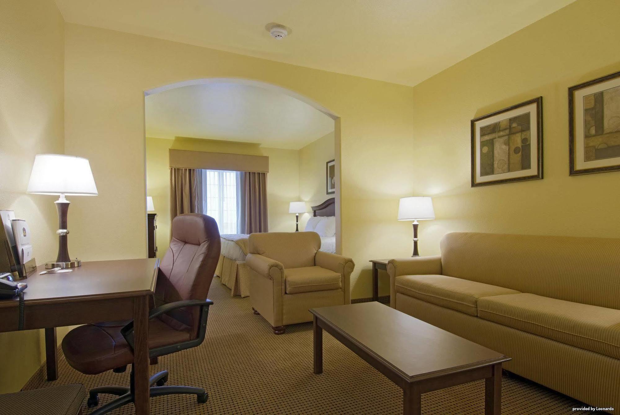 Best Western Plus Sweetwater Inn & Suites Room photo